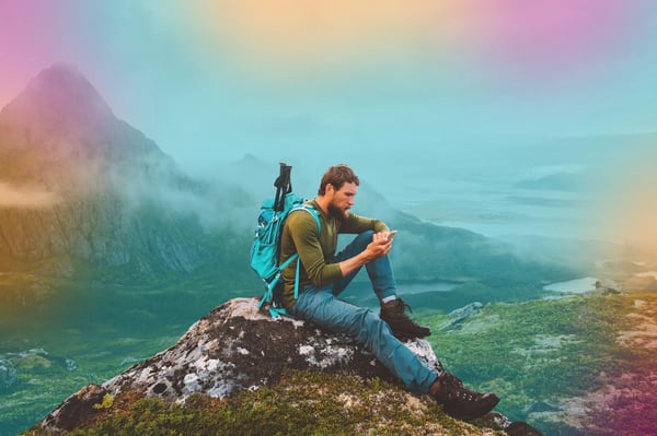 man-phone-mountain-treckingpsd