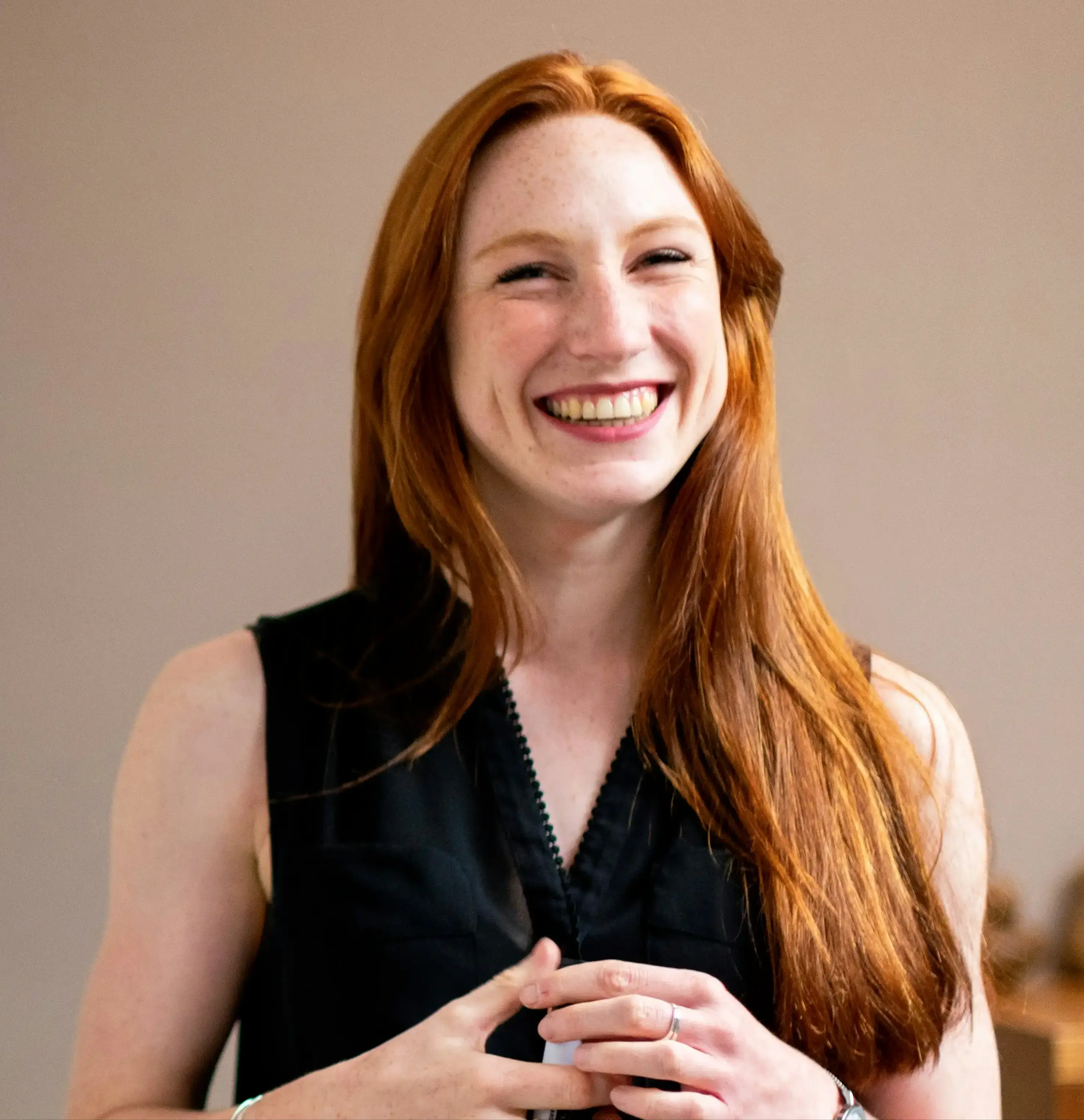 Femme avec sourire 